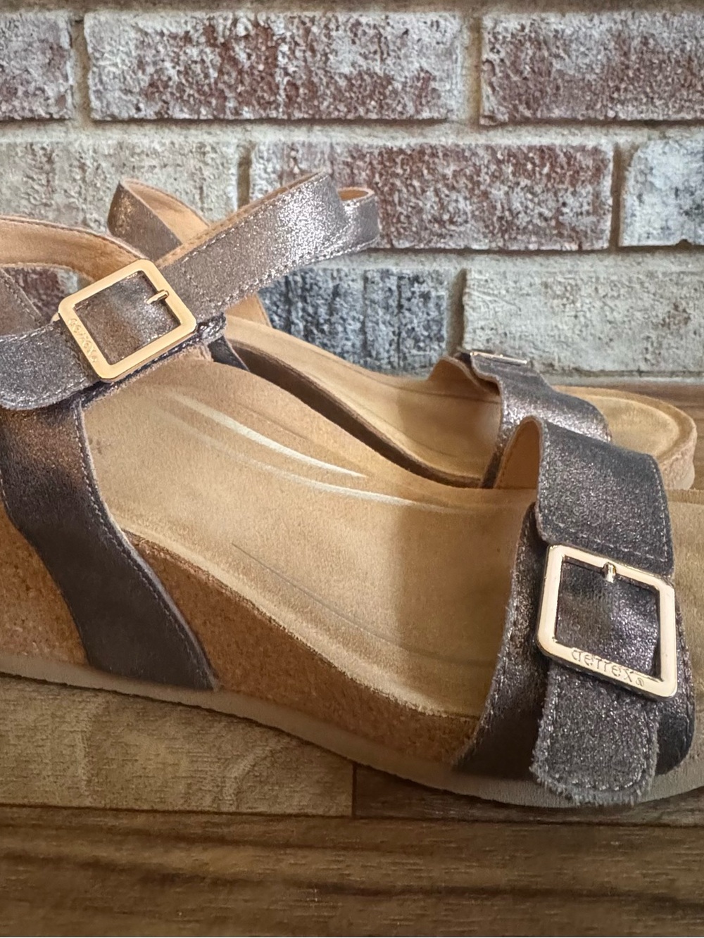 Aetrex Lexa Bronze Metallic Leather Wedge Sandals Size 10